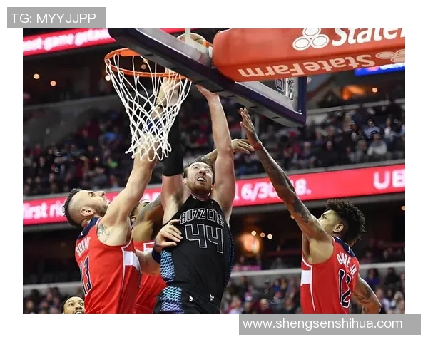 黄蜂队与鹈鹕的精彩对决谁能在这场比赛中脱颖而出